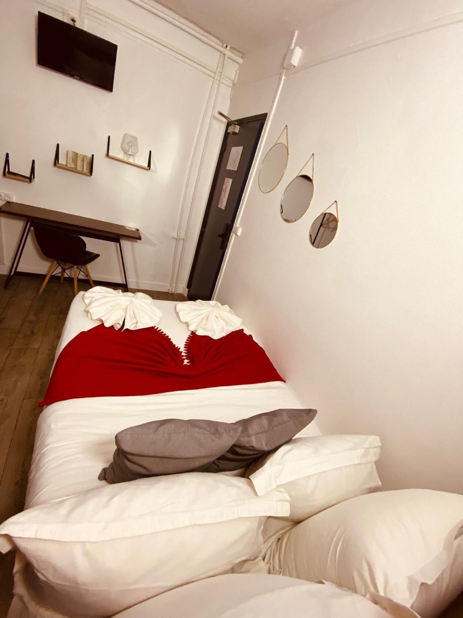 Hotel Louvain Paris Bilik gambar