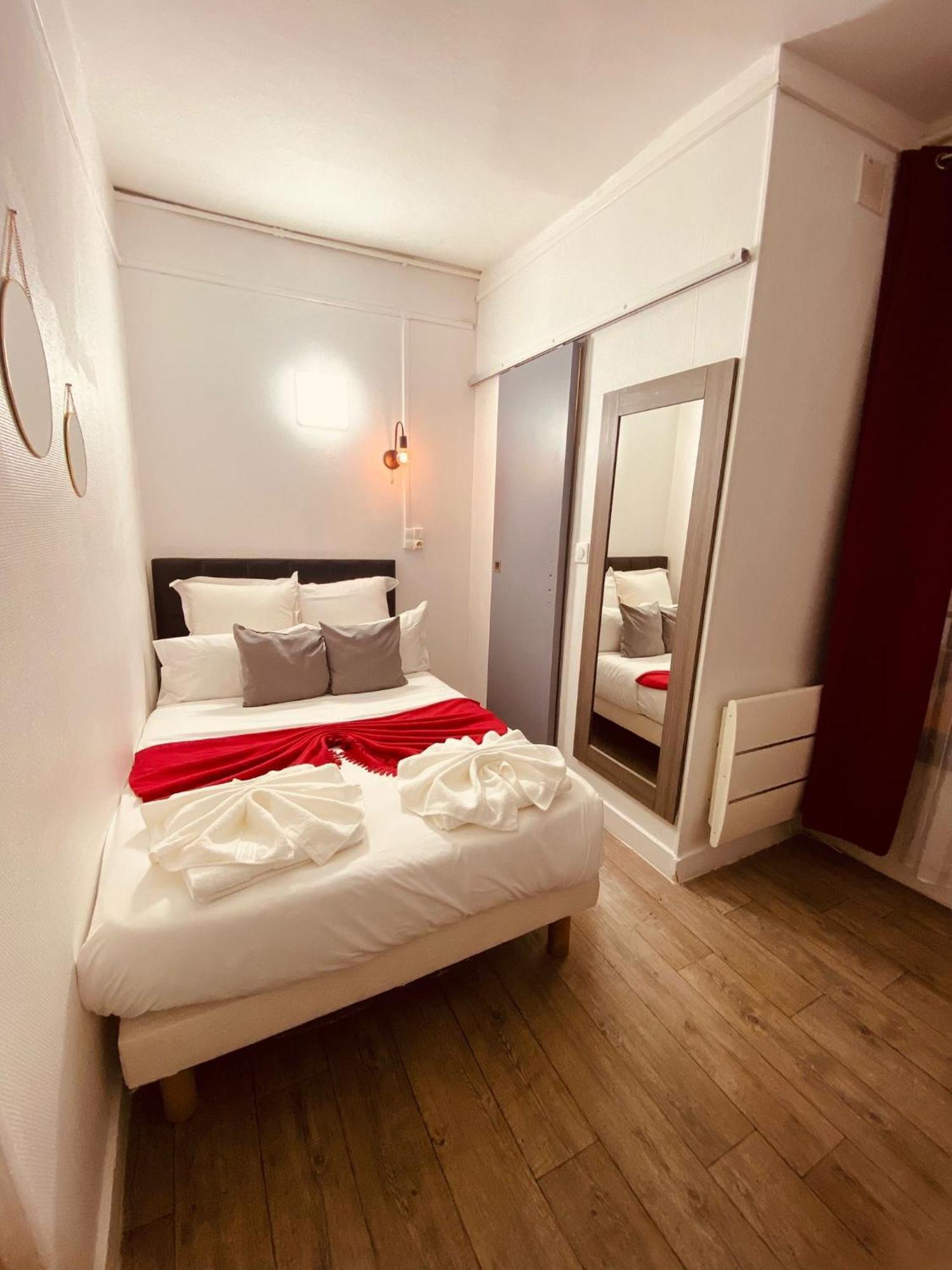 Hotel Louvain Paris Bilik gambar